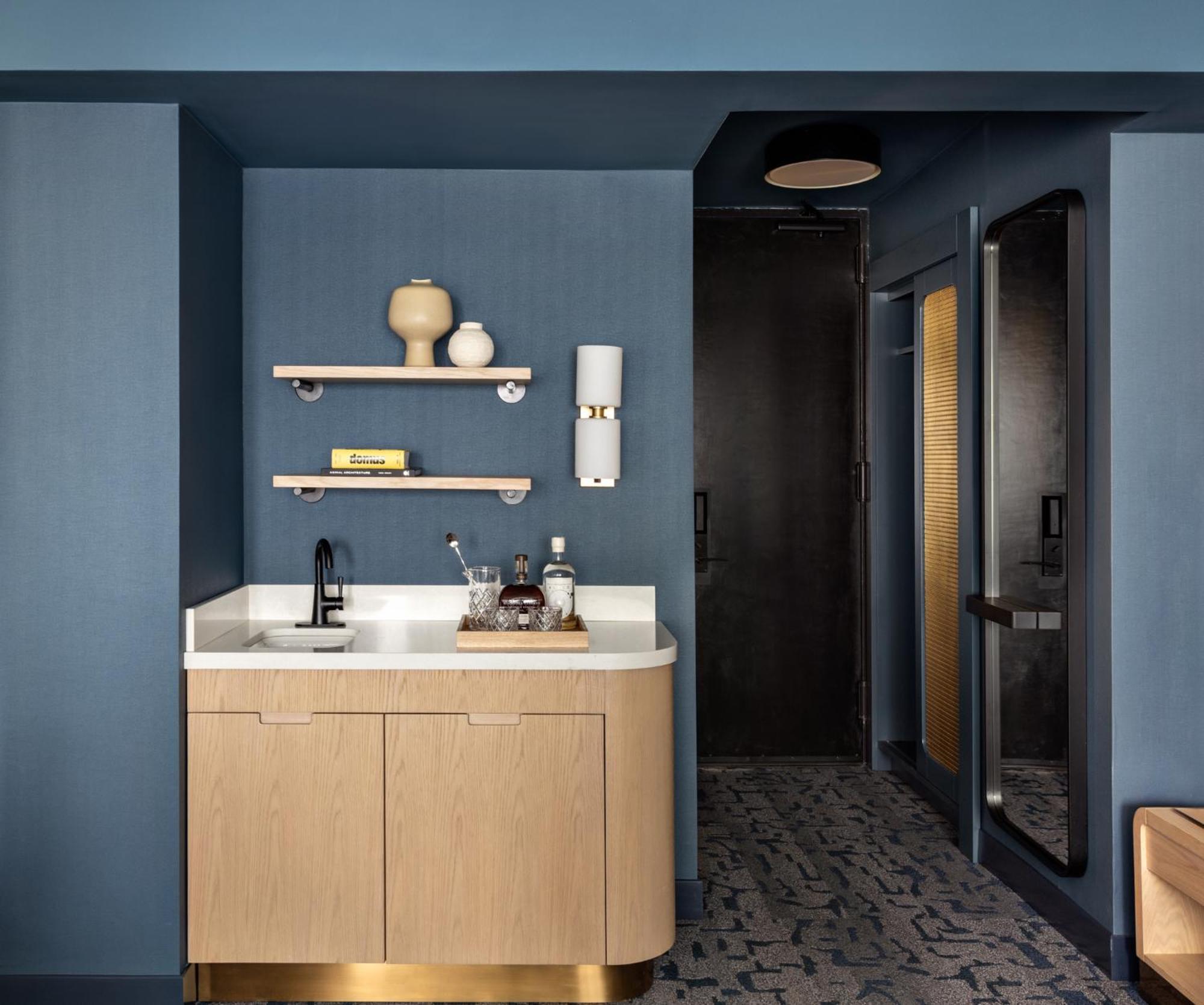 Kimpton Theta New York - Times Square By Ihg Hotel Luaran gambar A bathroom at the Standard East Village