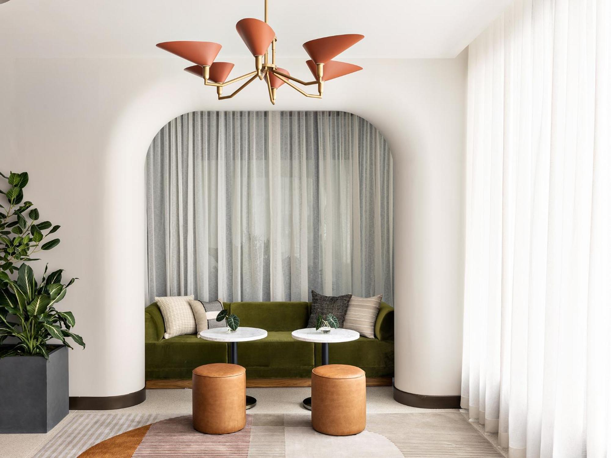 Kimpton Theta New York - Times Square By Ihg Hotel Luaran gambar The interior of the hotel