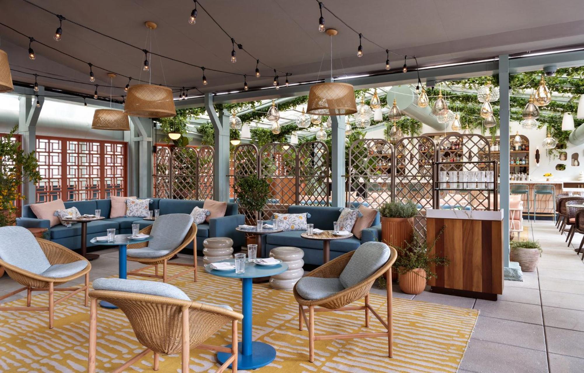 Kimpton Theta New York - Times Square By Ihg Hotel Luaran gambar The Terrace at The Standard East Village