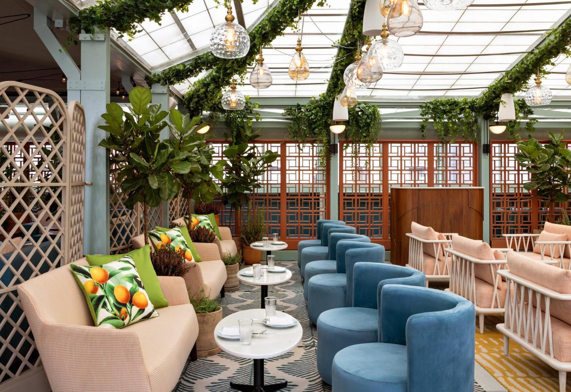 Kimpton Theta New York - Times Square By Ihg Hotel Luaran gambar The Terrace at The Standard London