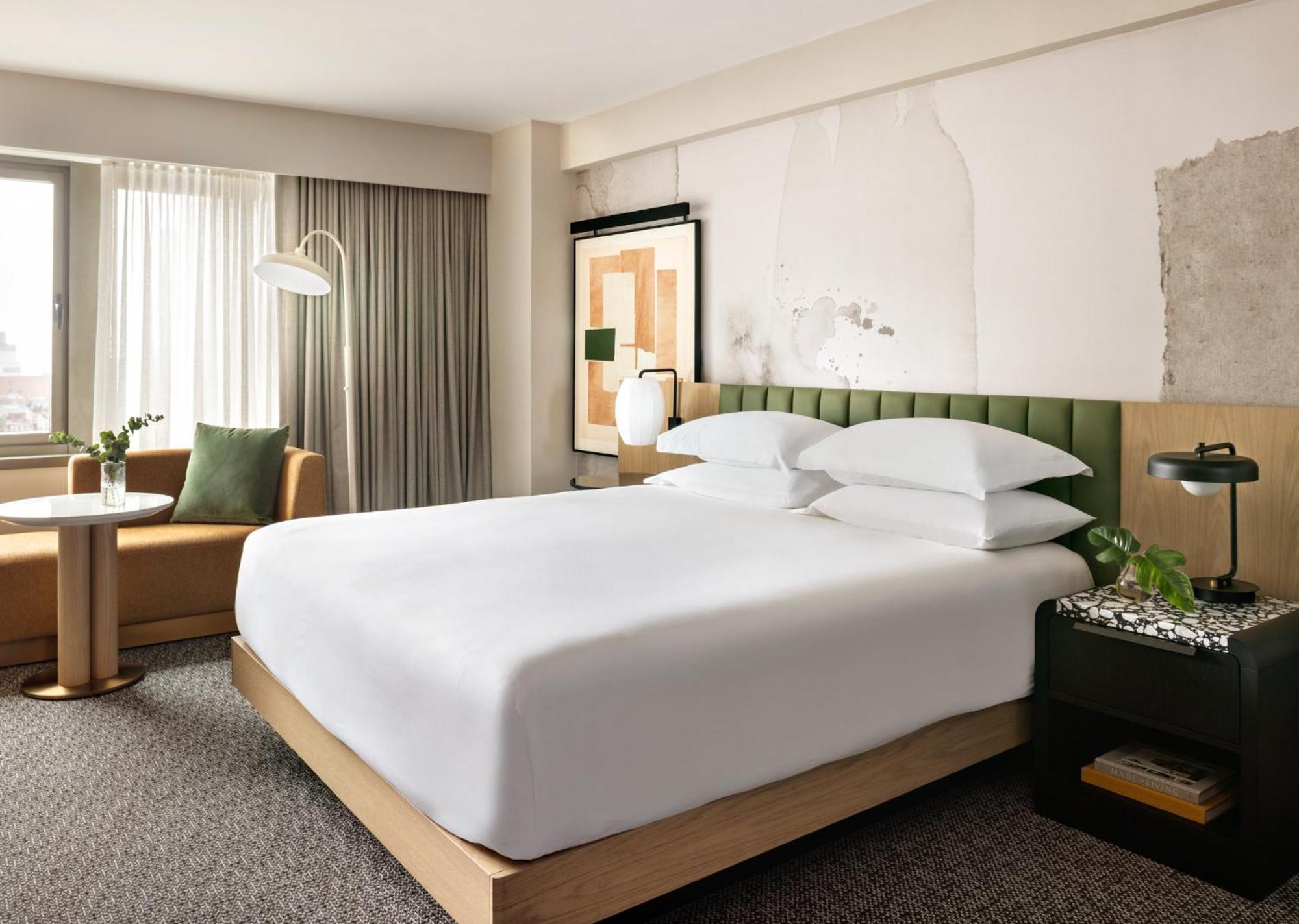 Kimpton Theta New York - Times Square By Ihg Hotel Luaran gambar A guest room at the Hotel Commonwealth